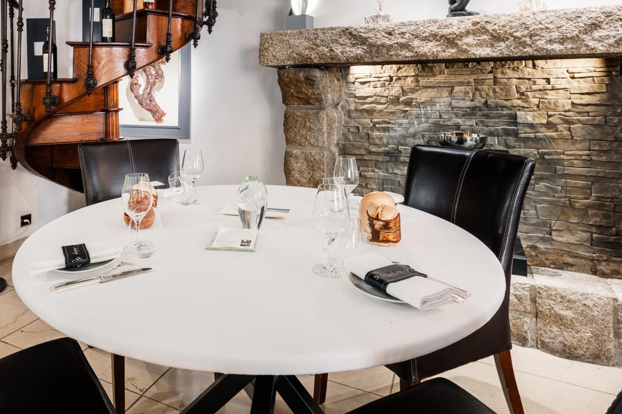 Logis L'Auberge - Maison Glenn Anna Sainte-Anne-d'Auray Экстерьер фото